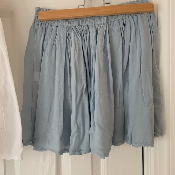 Brandy Melville Summer Skirts (2) - Picture 2 of 3